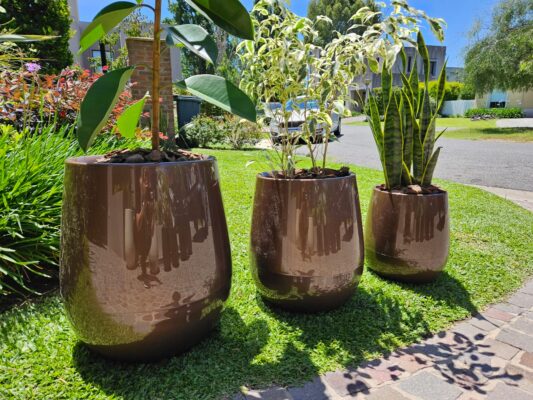 Macetas Uovo Autorriego - Combo 3 tamaños Marrón - Imagen 3
